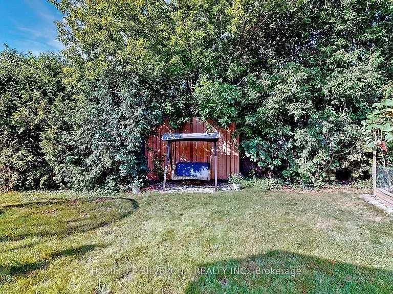 256 Weighton Dr — Photo 26