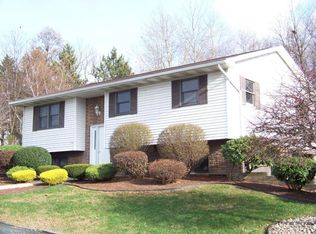 37 Lone St, Pittston, PA 18640