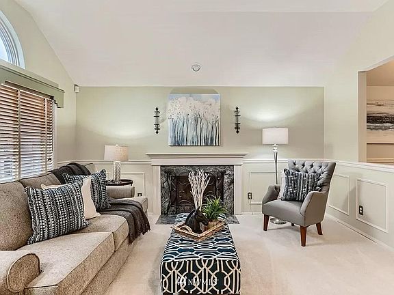 3rd image of 25716 Lake Wilderness Country Club Dr SE