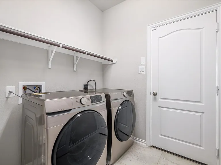 205 Penna Ln — Photo 26