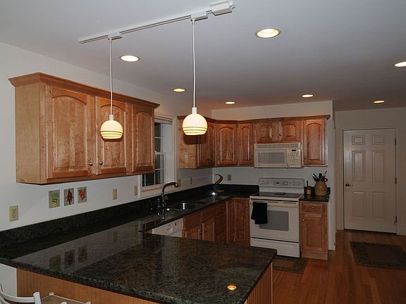 gorgeous granite recessed lighting