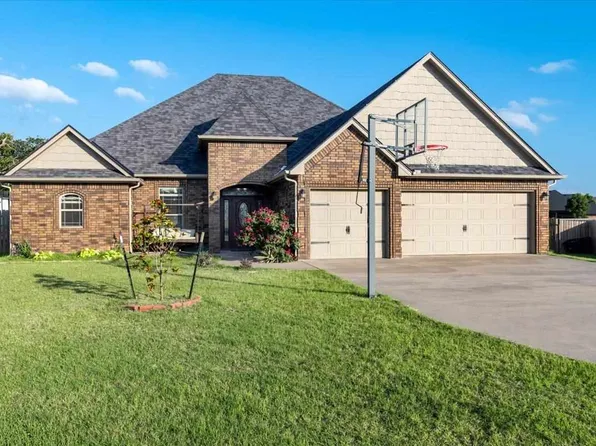 1212 NE Baybrook Dr, Elgin, OK 73538