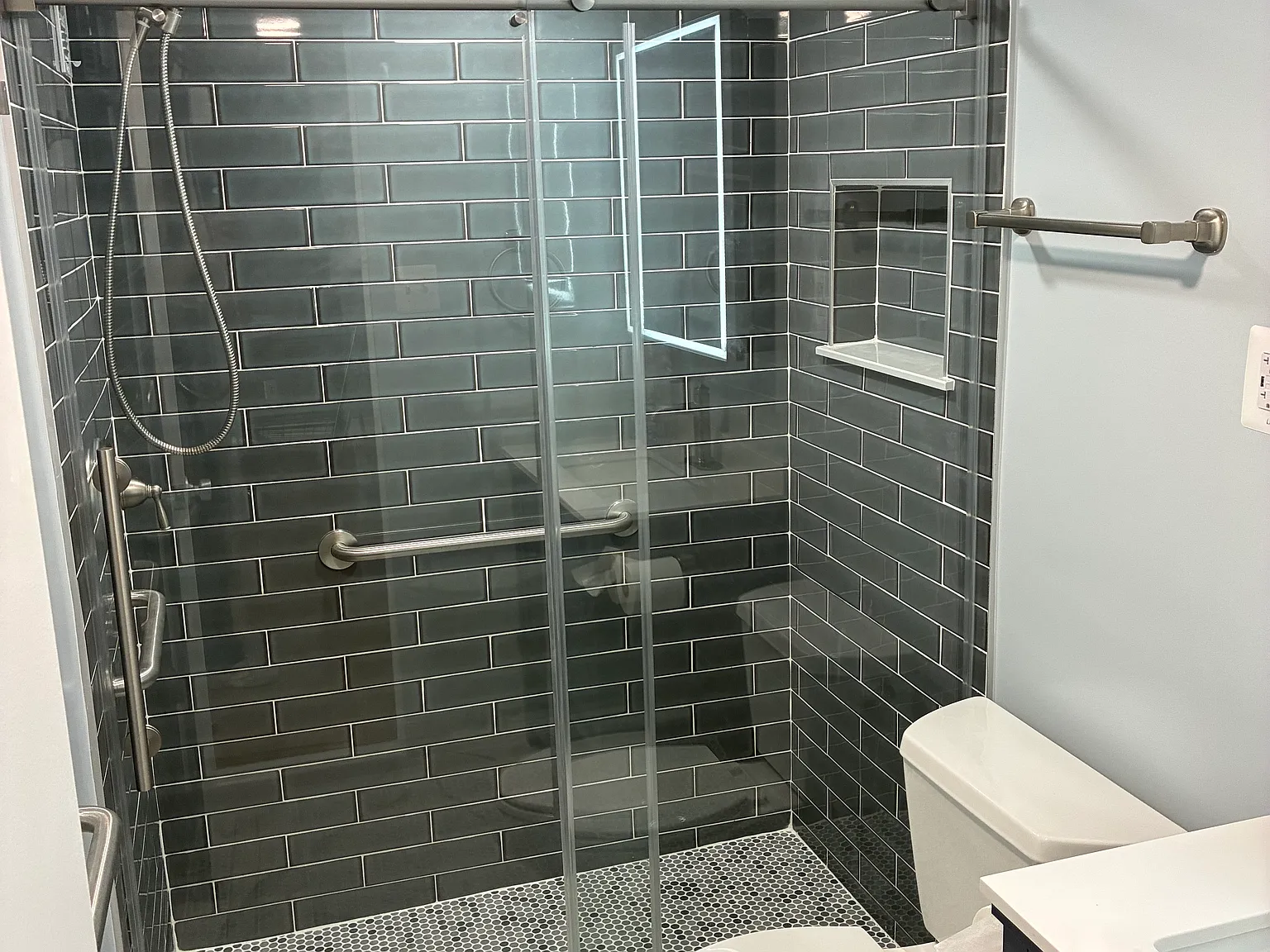 1 bed, 1007 sqft, $2,000 — Photo 4