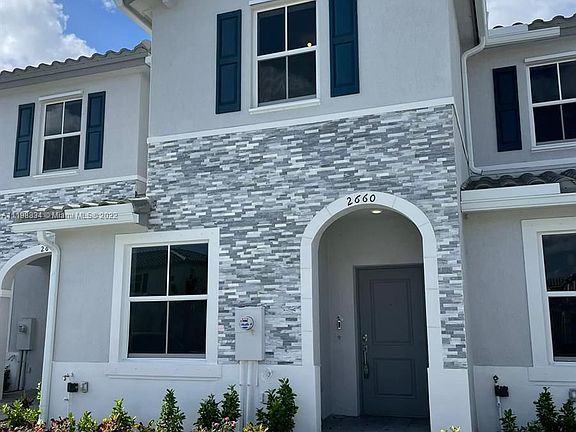 3rd image of 2660 SE 19th Ct #2660