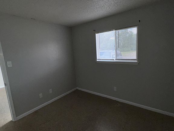 2nd image of 1013 Wells St #21