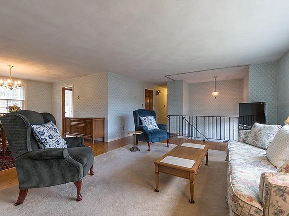 4th image of 4 Valleywood Cir