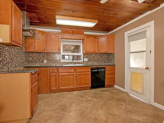 5th image of 10537 McClemont Ave