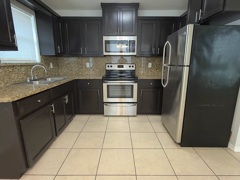 2324 W Stubbs St #3 — Photo 20