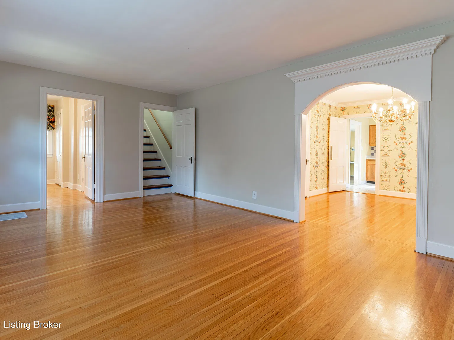 3 bed, 2.0 bath, 1802 sqft, $2,250 — Photo 3