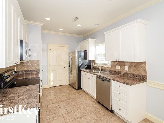 5th image of 183 Bonnieville Dr