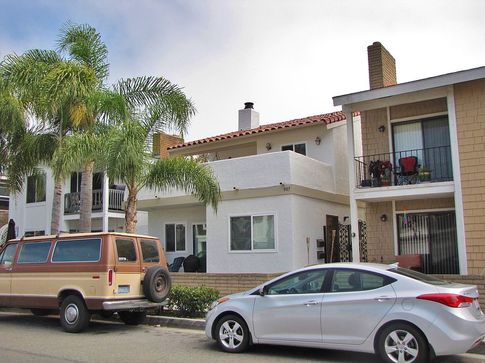 1st image of 907 E Balboa Blvd APT B