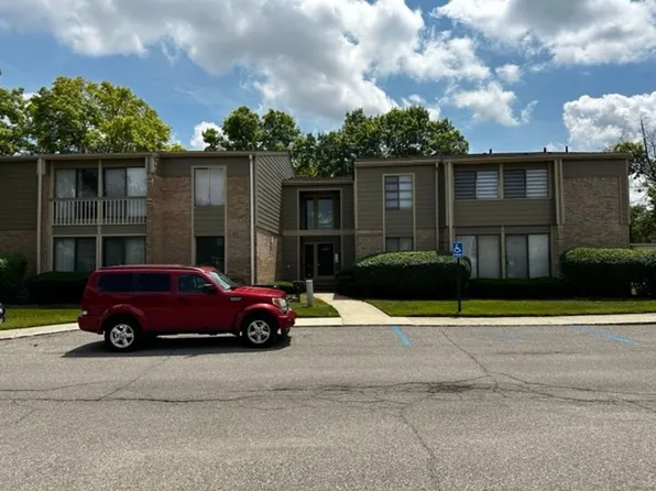 16245 Roanoke St #202, Southfield, MI 48075