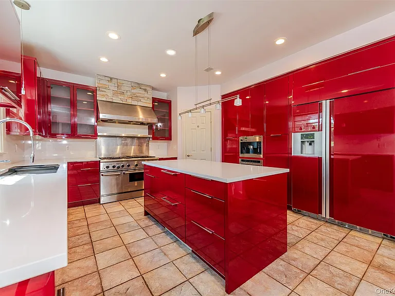 53 Pembroke Dr — Photo 18
