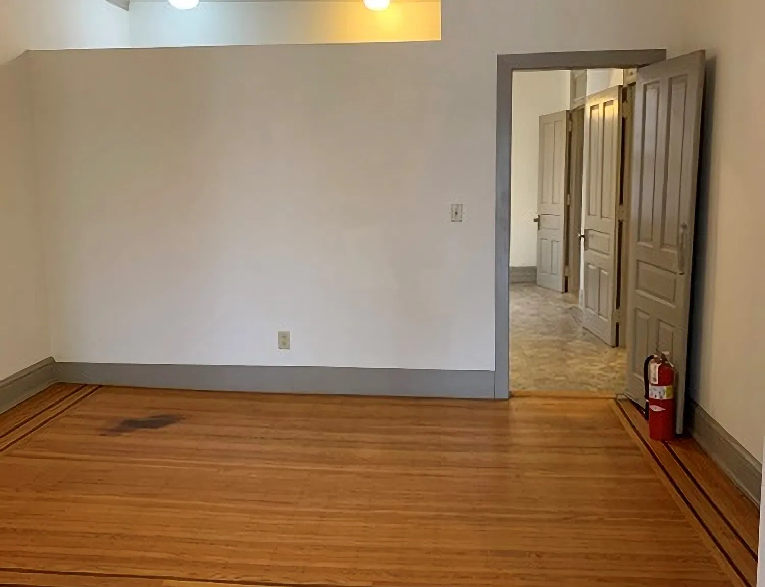 2 bed, $1,350 — Photo 4