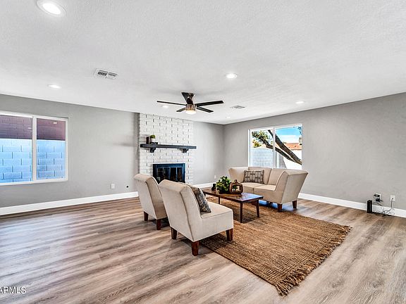 4th image of 2840 E SUNNYSIDE Drive