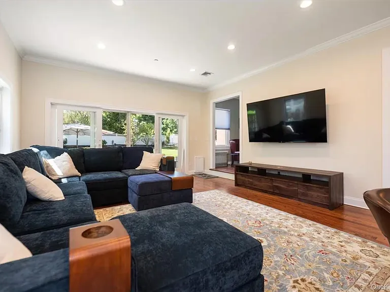 107 Puritan Dr — Photo 7