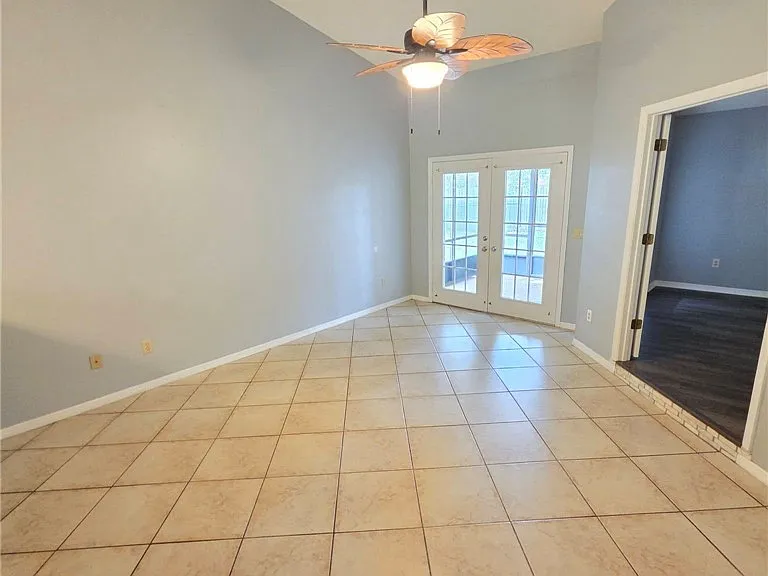 4007 Page Ave — Photo 3