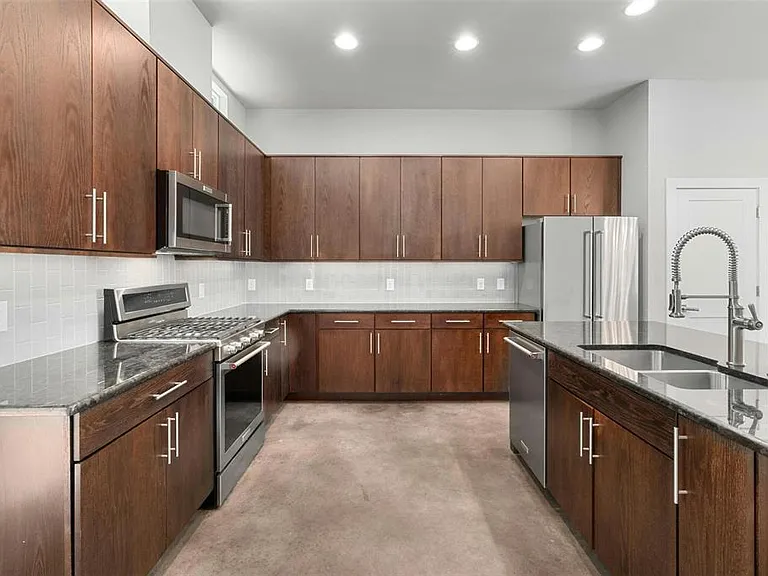 3905 Clawson Rd #7 — Photo 1