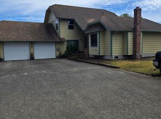 209 Newaukum Golf Dr, Chehalis, WA 98532