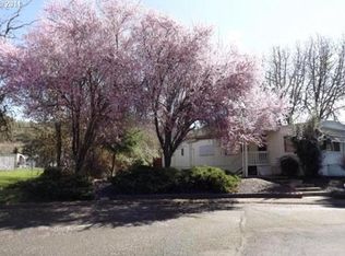416 Glenda Ave, Roseburg, OR 97470