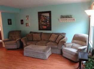 1006 Balsam Ln, Sykesville, MD 21784