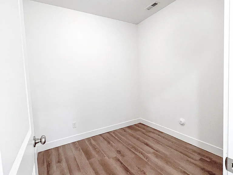 1863 S 1425 W — Photo 25