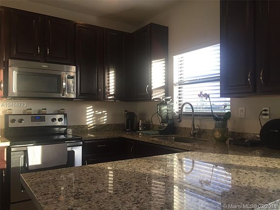 2nd image of 302 NE 194th Ln