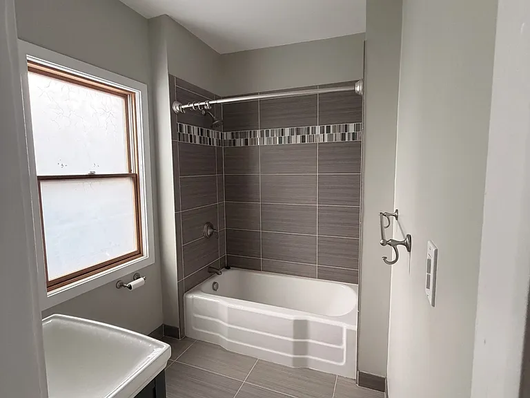 320 Normal Ave #2 — Photo 6