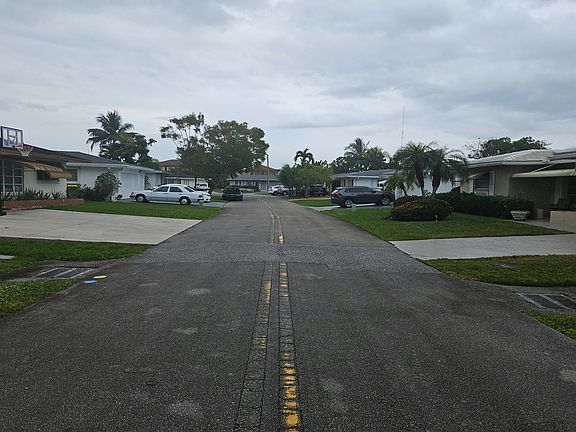 5th image of 4805 NW 49th Rd