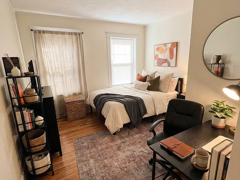 191 Winthrop Rd #5 — Photo 1