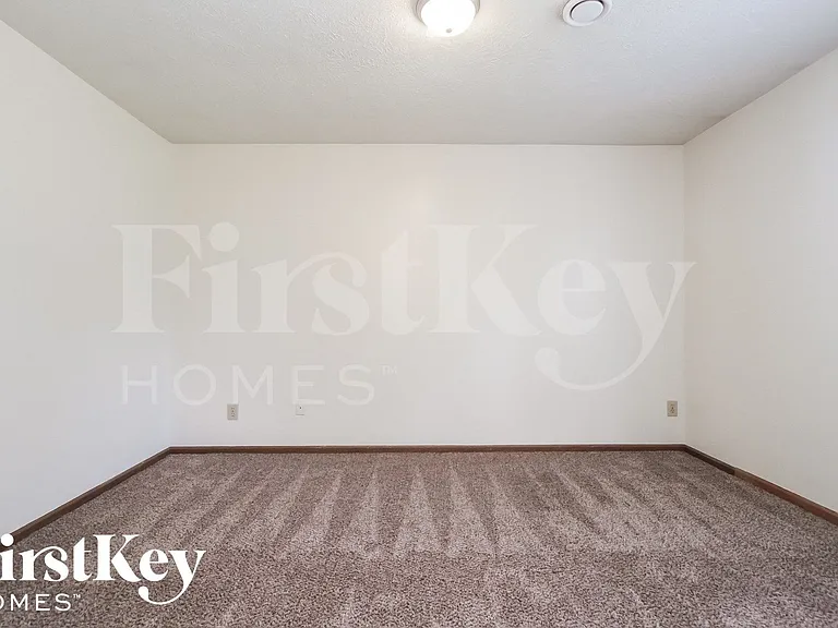 8611 Gandy Ct — Photo 12