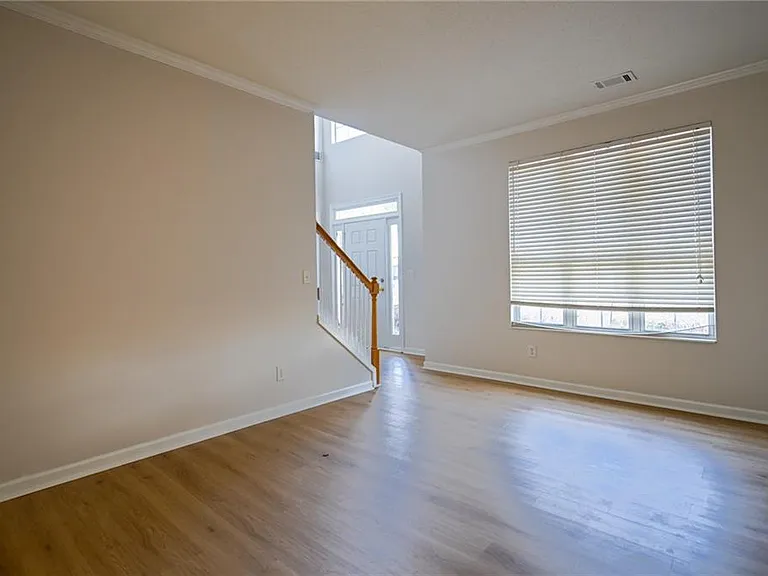 1570 Swan Valley Ct — Photo 26