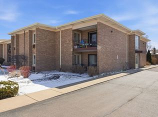483 N Larch Ave APT 204W, Elmhurst, IL 60126