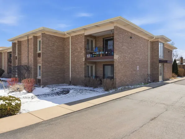483 N Larch Ave APT 204W, Elmhurst, IL 60126