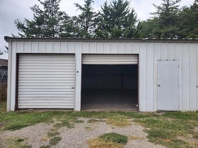 205 Randolph St — Photo 3