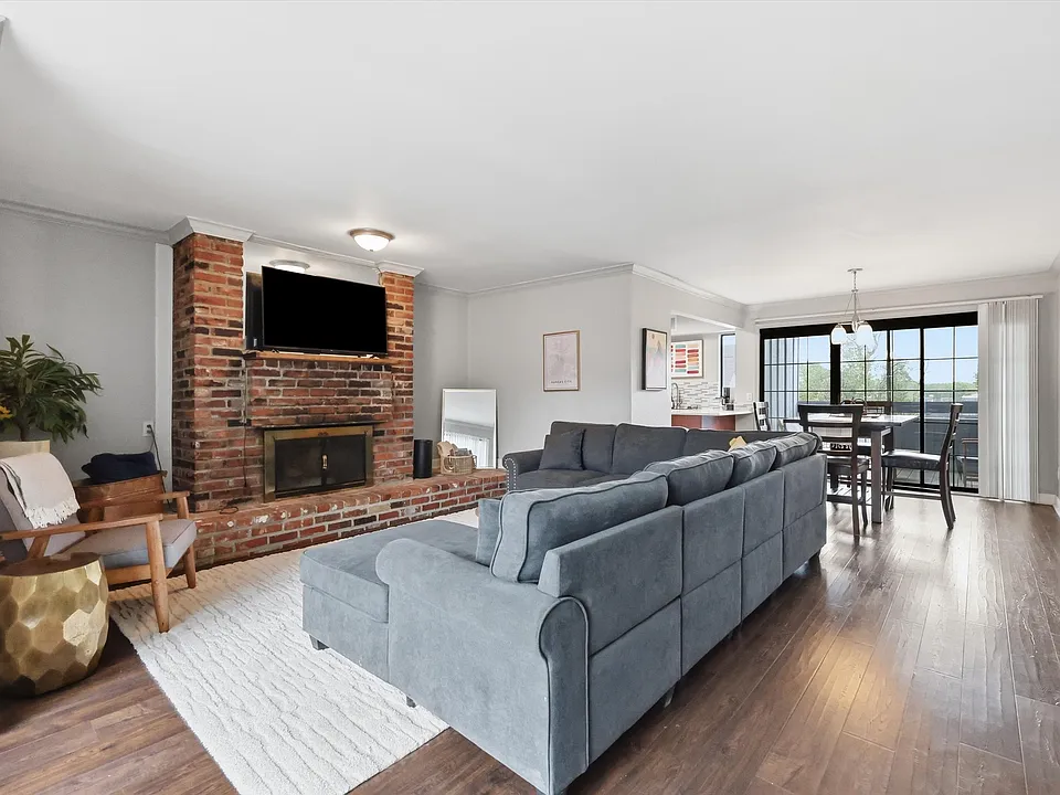 4058 Warwick Blvd #6