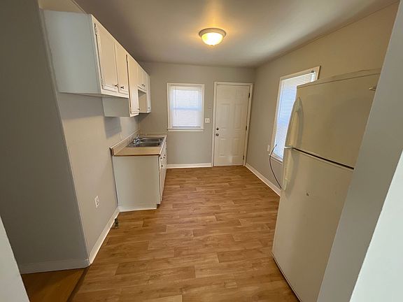 5th image of 2536 Vendome Dr S