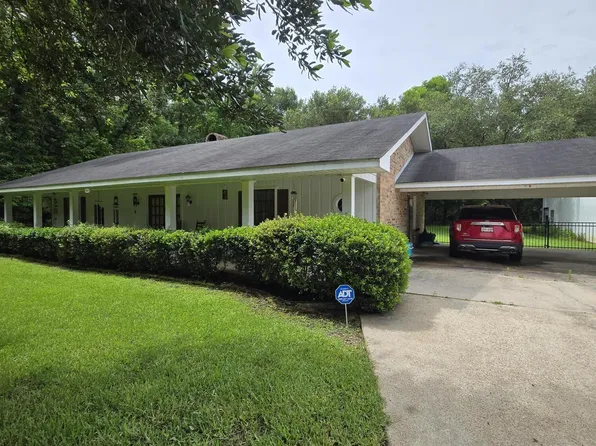 102 Pirogue Rd, Carencro, LA 70520