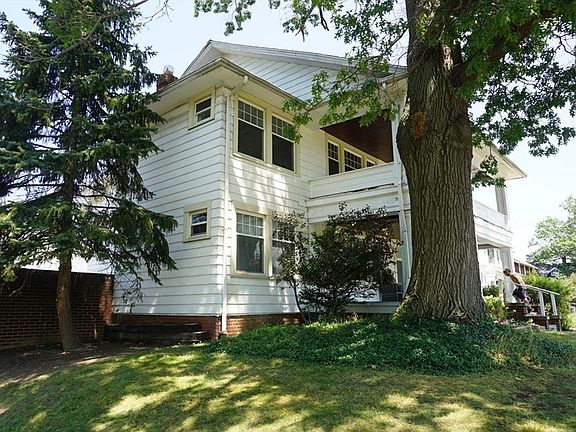2nd image of 15918 Clifton Blvd