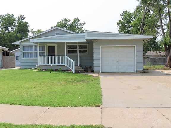2nd image of 2064 Wesley St