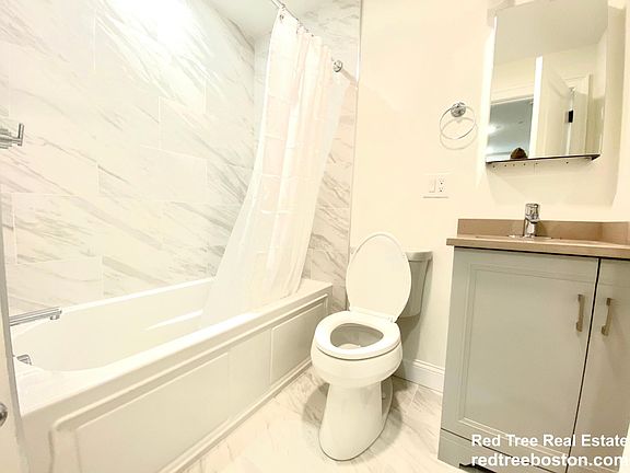 3rd image of 36 Monmouth St #1AB