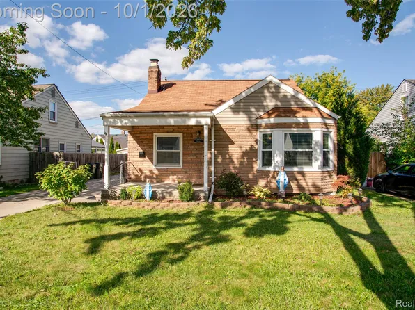 21609 Gaukler St, Saint Clair Shores, MI 48080