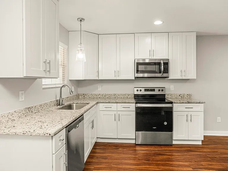 309 Myatt Dr #E — Photo 13