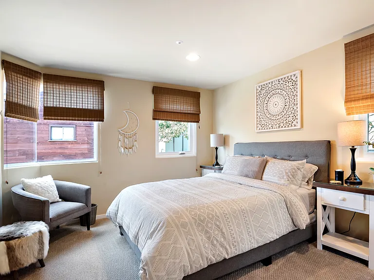 225 Homer St — Photo 18