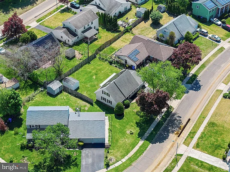 20 Huntington Ln — Photo 25