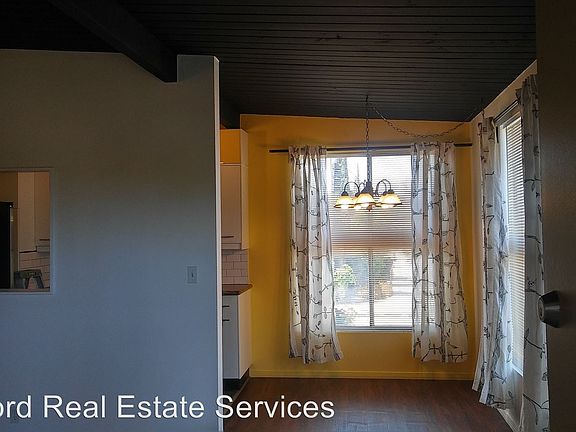 4th image of 7559 Whitsett Ave APT 8