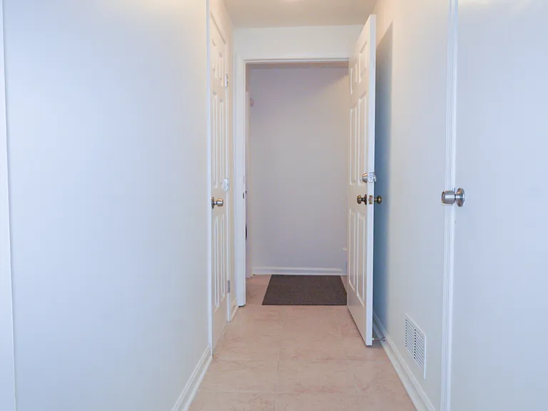 3104 Benton Square Dr — Photo 9