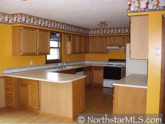2nd image of 14997 Fischer Avenue