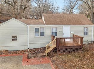 10401 E 56th St, Raytown, MO 64133