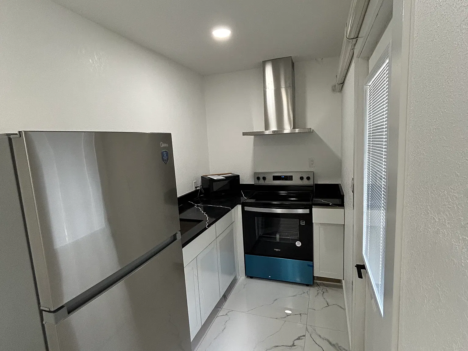 1 bed, $1,300 — Photo 1